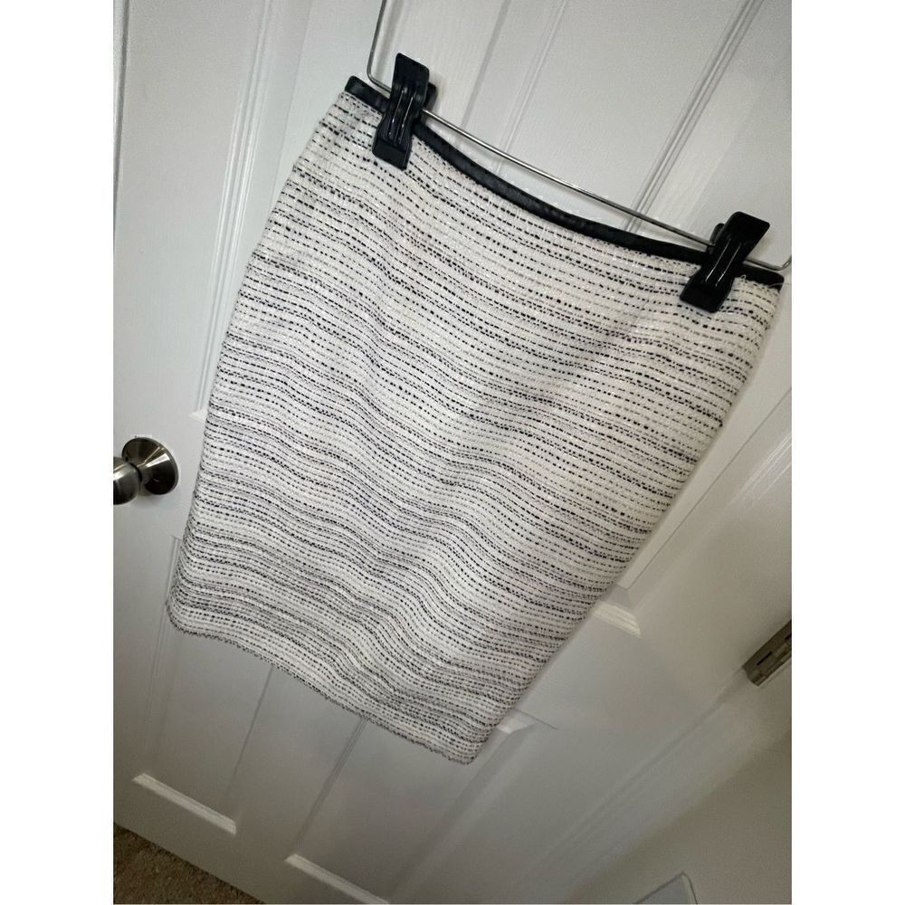 NWT Calvin Klein black white pencil skirt size 2